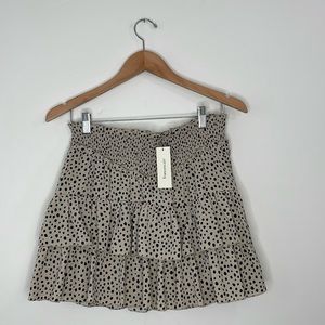 Francesca’s Collections Mini Skirt Smocked Waist Polka dot Ivory size Medium